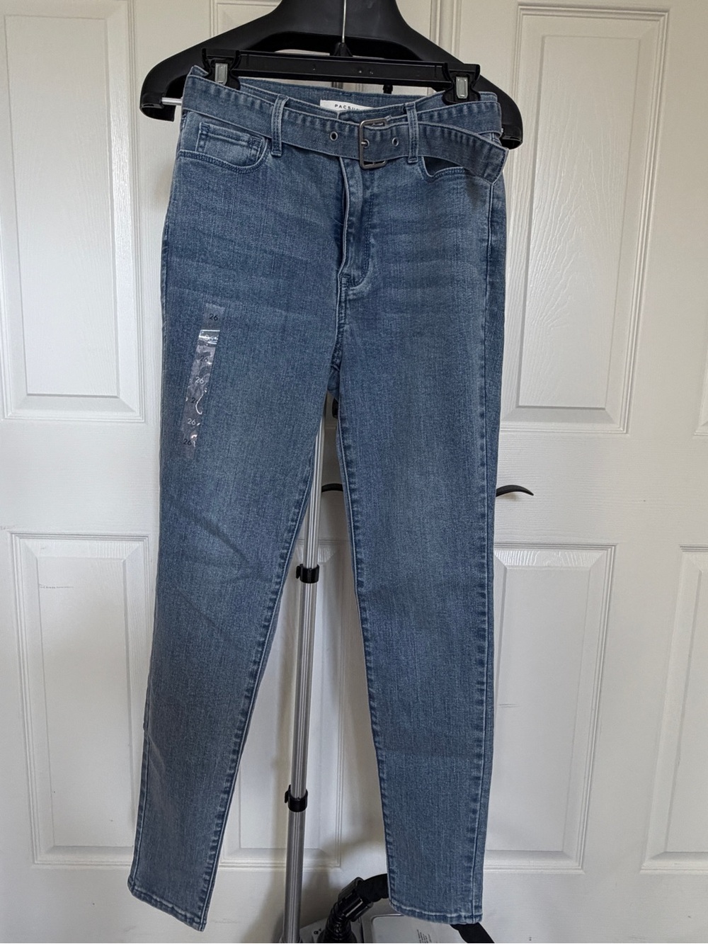 Pacsun Slim Jeans in Medium Blue
